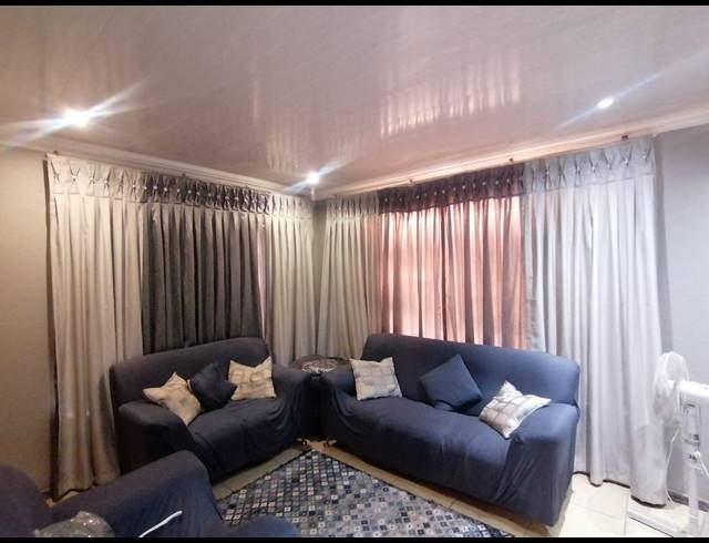 3 BEDROOM FREESTANDING SOLD IN KANANA